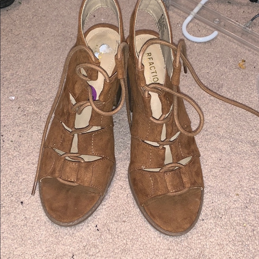 Kenneth Cole lace up heels
